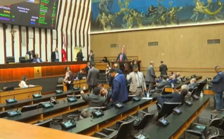 Parlamento baiano aprova medidas para fortalecer e ampliar estrutura da PM em Eunápolis e PC em Porto Seguro 6 1 8