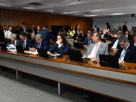 CCJ do Senado rejeita PEC da Blindagem: entenda os próximos passos 15 1 82