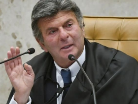 Absolvição de Bolsonaro: Fux vota contra condenação por organização criminosa 19 2 18
