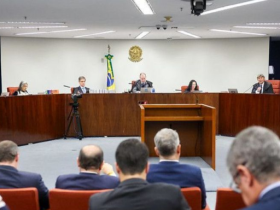 A reação de Fux e os bastidores da sessão no STF que condenou Bolsonaro 19 2 26