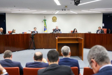A reação de Fux e os bastidores da sessão no STF que condenou Bolsonaro 15 2 26