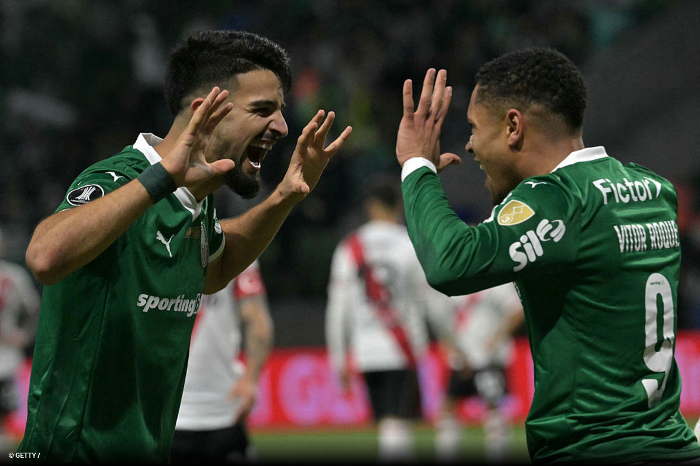 De virada o Palmeiras Vence o River Plate com gols de Flaco Lopes e do Tigrinho. 4 3 12