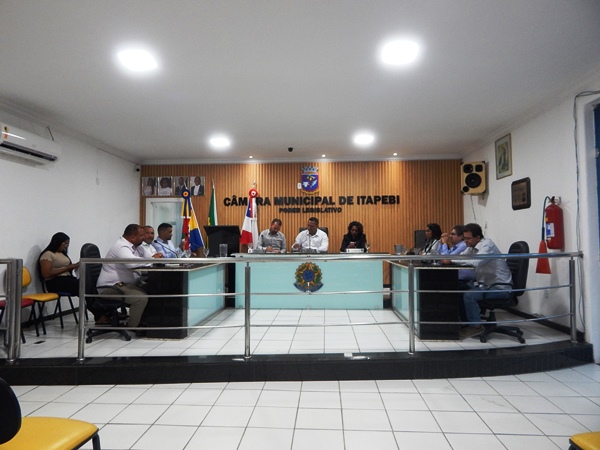 Itapebi: Câmara Municipal aprova urgência e Projeto de Lei em sessão de 16 de setembro 4 DSCN9630 2