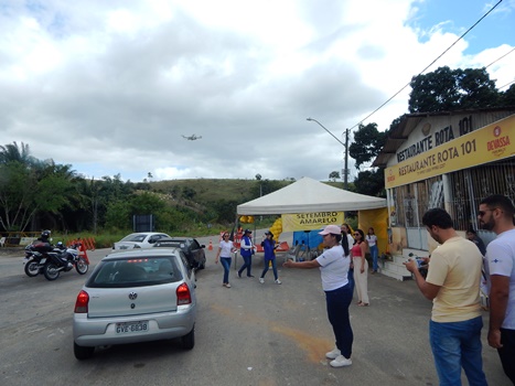 Itapebi realiza segundo dia do Adesivaço do Setembro Amarelo na BR-101 18 DSCN9725
