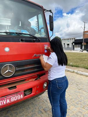 Comunidade Unida: Itapebi promove adesivaço em apoio ao Setembro Amarelo 11 Imagem do WhatsApp de 2025 09 17 as 12.20.34 be139de7