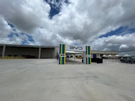 Avanço elétrico: BYD estreia sua primeira fábrica de carros no Brasil, investindo R$ 5,5 bilhões na Bahia 15 03