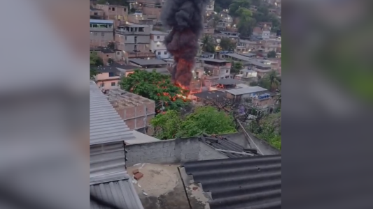 Comunidade do Rio amanhece com fila de corpos em praça após megaoperação 7 03 3