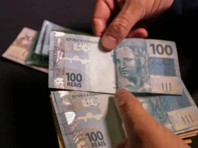 IBGE Informa ; 9,3% dos municípios brasileiros vivem com renda média abaixo de um salário mínimo 10 1 27