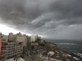 Chuva intensa provoca alagamentos e risco de desabamento em Salvador; confira os bairros mais atingidos 9 1 52