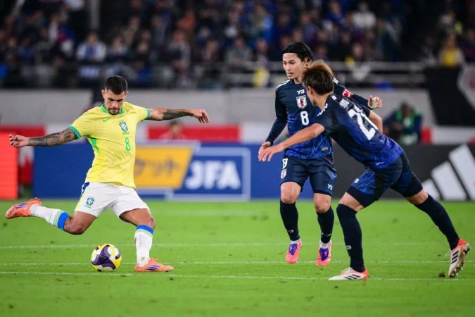 Brasil sofre virada e perde para o Japão pela primeira vez na história 4 4 4
