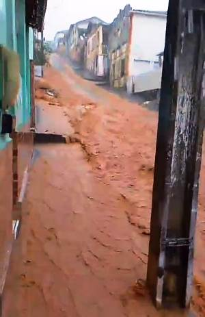 Alerta de Perigo! Inmet Avisa sobre Tempestades em 110 Cidades Baianas; Itapebi e Itagimirim Estão na Lista 6 05