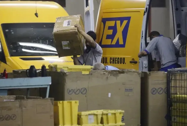 A Crise das Encomendas Sumidas: Clientes Relatam Pesadelos com Extravios nos Correios 27 1 10