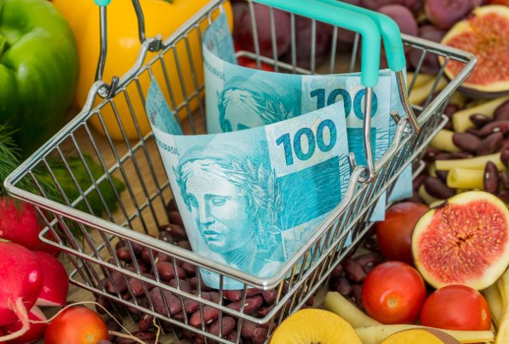 Inflação de outubro tem menor variação em 27 anos e reforça cenário de alívio nos preços, aponta IBGE 12 1 33