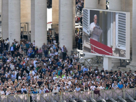 Papa no Dia de Finados: não ficar preso a lágrimas de nostalgia, mas alcançar Jesus com esperança 3 12
