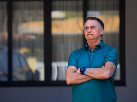 Com prisão iminente, Bolsonaro tenta acelerar articulações políticas 3 2 5