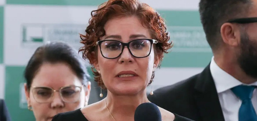 STF Pauta Decisão de Moraes que Cassou Mandato de Carla Zambelli para Análise Nesta Sexta 1 01 1