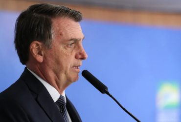 CCJ do Senado aprova projeto que reduz pena de Bolsonaro 20 1 73