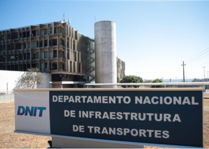 "DNIT Induziu Ministro ao Erro": Prefeito de Itapebi Contesta Anúncio de Abertura da Ponte para o dia 15 6 13