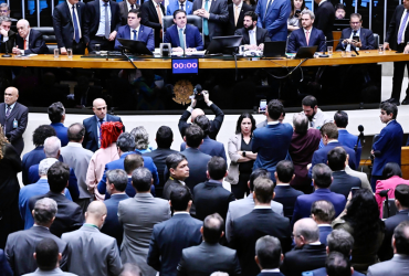 Câmara aprova PL da Dosimetria, projeto que beneficia Bolsonaro 18 2 15