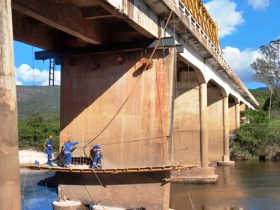 ALERTA: Carretas e caminhões pesados barrados na Ponte do Jequitinhonha (BR-101) em Itapebi; Bloqueio Segue o Cronograma 3 4 3