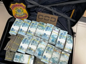 Polícia apreende R$ 1,7 milhão a caminho de Brasília e suspeita de esquema com "laranjas" 3 2 29