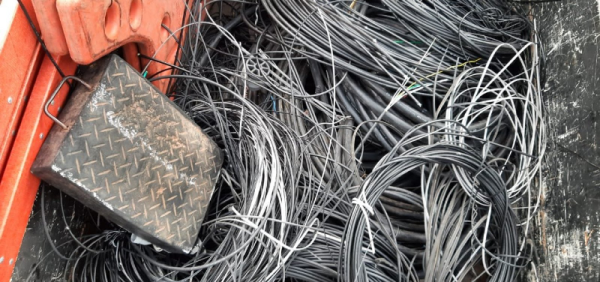 Operação Gatonet retira 50 toneladas de cabos irregulares na Bahia 4 1 3