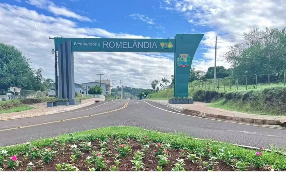 Oportunidade: Cidade de 4,8 mil habitantes abre concurso com salários de até R$ 30,3 mil 1 1 50