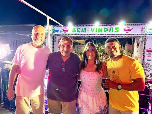 Cláudia Oliveira prestigia Carnabelgas 2026 e reforça papel do evento no fortalecimento da economia regional 5 5 2