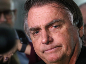 Urgente: Jair Bolsonaro é hospitalizado após passar mal nesta sexta-feira (13) 3 1 23