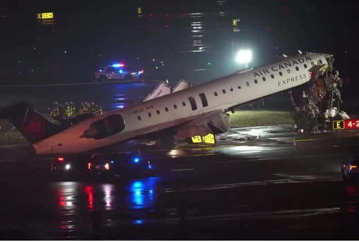 Colisão em aeroporto de Nova York mata comandante e copiloto 3 1 45