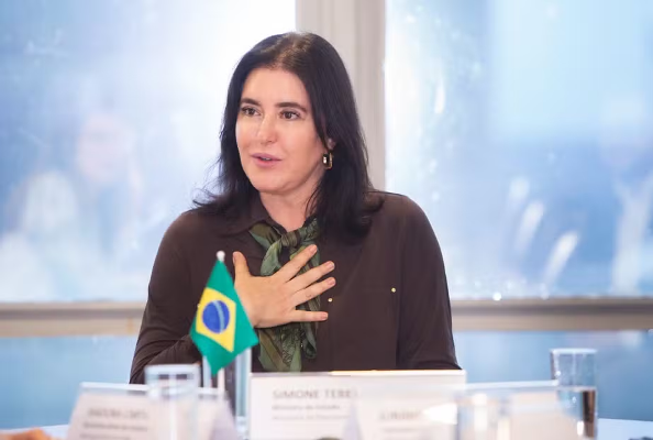 Mudanças no Governo: Alckmin deixa cargo no Ministério e aponta Tebet como candidata ao Senado em SP 4 1 53