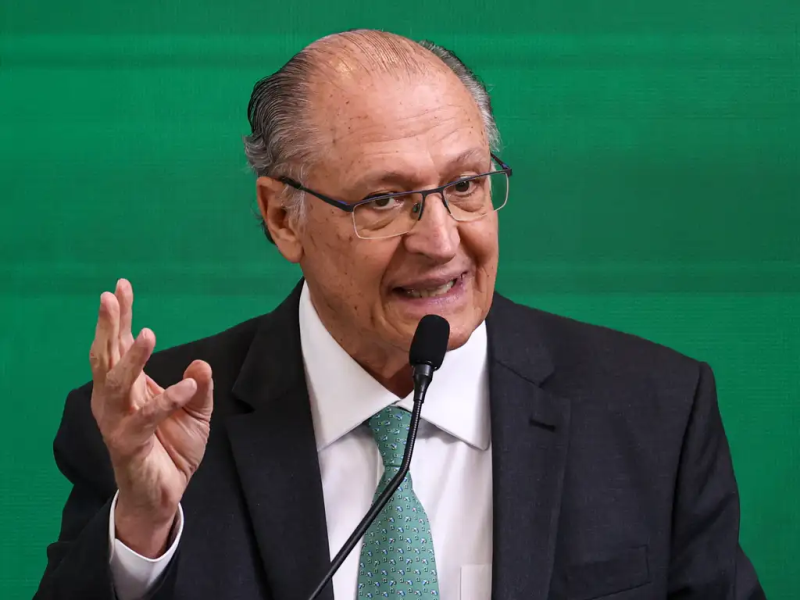 Mudanças no Governo: Alckmin deixa cargo no Ministério e aponta Tebet como candidata ao Senado em SP 1 2 30