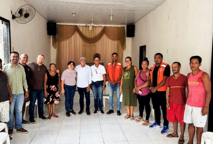 Deputada Cláudia Oliveira acompanha projeto de contenção das encostas da Rua da Bica, em Eunápolis 3 4