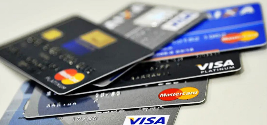 Uso do crédito rotativo dispara no Brasil e se aproxima de R$ 400 bilhões 1 1 15