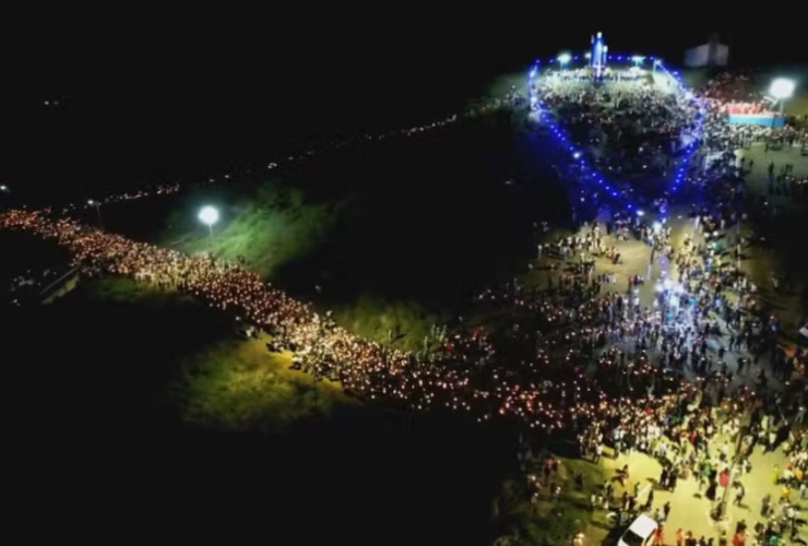 Fé que ilumina: Procissão das Tochas bate recorde com 20 mil participantes no interior da Bahia 3 1 5