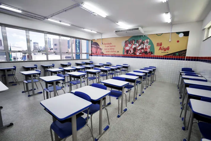 Salário de R$ 5.130: Proposta do novo piso para professores ganha força em Brasília 4 2 19