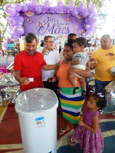Itapebi celebra o Dia das Mães com festa, emoção e recorde de presentes na sede e distritos 8 DSCN0887