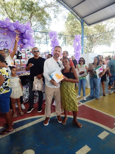 Itapebi celebra o Dia das Mães com festa, emoção e recorde de presentes na sede e distritos 27 DSCN0908