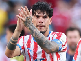 Capitão do Palmeiras, Gustavo Gómez vai às lágrimas com eliminação do Paraguai na Copa 3 1 13