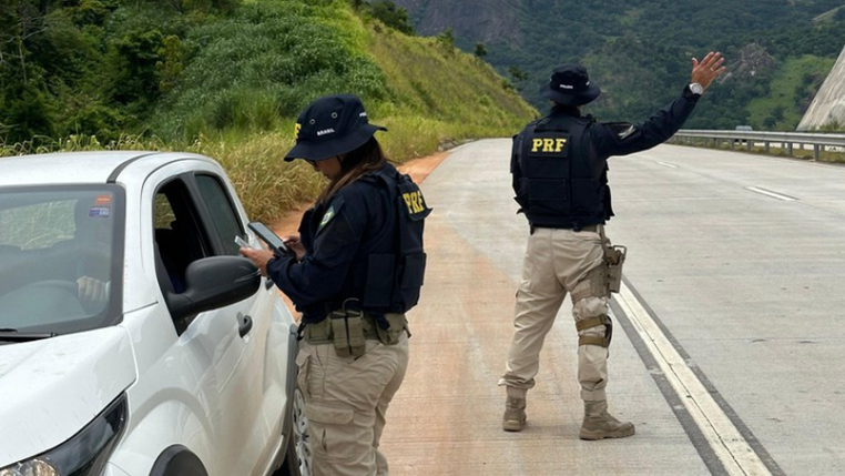 Grave acidente na BR-101 em Itamaraju deixa dois mortos e cinco feridos após batida de frente 1 1 57