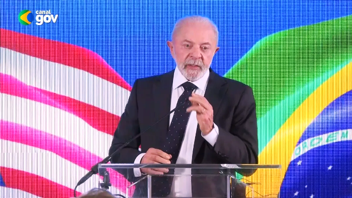 Brasil reage a novo 'tarifaço' e promete dar o troco: "Marco lastimável" 4 2 25