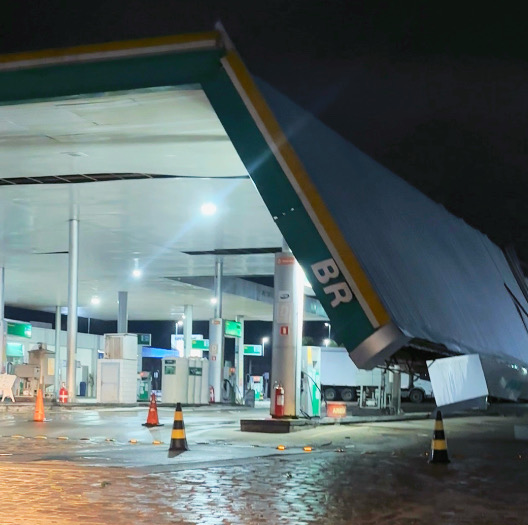 Chuva forte, granizo e vendaval provocam estragos e cortam energia no Extremo Sul baiano e divisa com MG 6 2 Copia