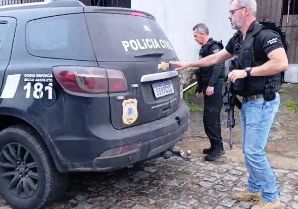 Operação Pedra Angular: Polícia Civil prende mulher e bloqueia R$ 300 mil de grupo criminoso em Itagimirim no Extremo Sul da Bahia 1 1 12