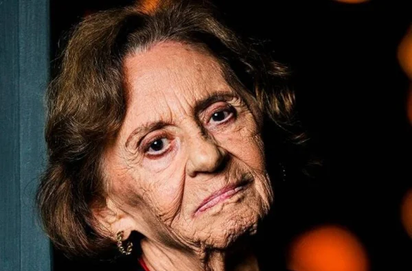 Atriz Laura Cardoso morre aos 98 anos 1 1 23
