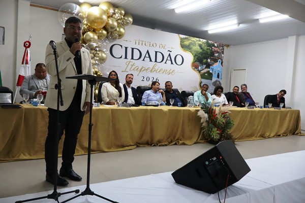 Em Sessão Solene, Câmara e Prefeitura de Itapebi celebram 68 anos com entrega de títulos honoríficos 4 IMG 2889