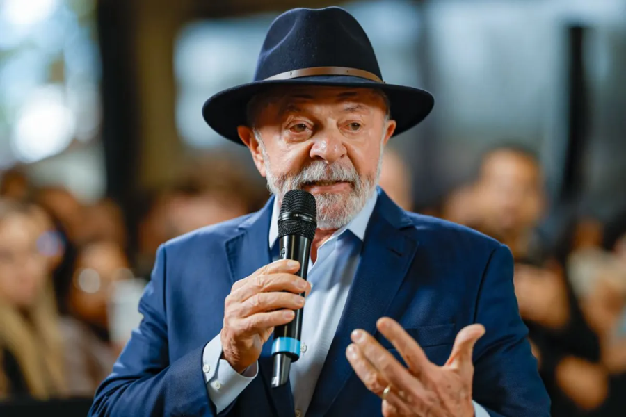 Lula estuda faltar a debate, conceder entrevista a podcast e propõe "pool" de veículos 1 1 38