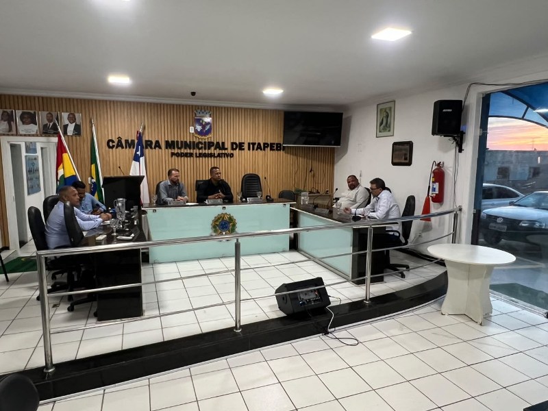 10ª sessão Câmara de Itapebi recebe Projeto de Lei para votação e indicação do Vereador Paulo mão de quiabo 1 3 1