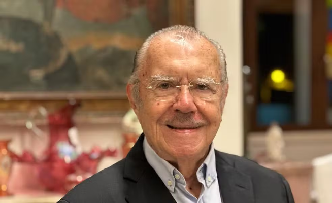 Aos 95 anos, ex-presidente José Sarney dá entrada em hospital com pneumonia 4 3 2