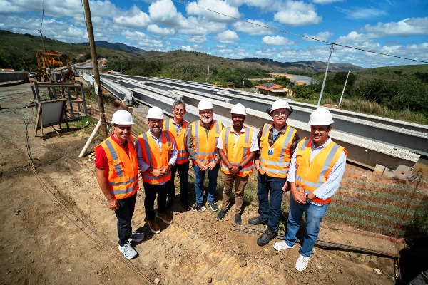 Na BR-101 em Itapebi: prefeito Isan Botelho recebe Ministro George Santoro para vistoria na ponte do Rio Jequitinhonha 11 70