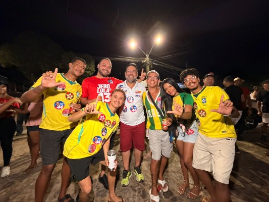 Prefeito Isan Botelho comemora vitória de Jerônimo Rodrigues e do "Time de Lula" nas Eleições 2026 em Itapebi 6 02 1
